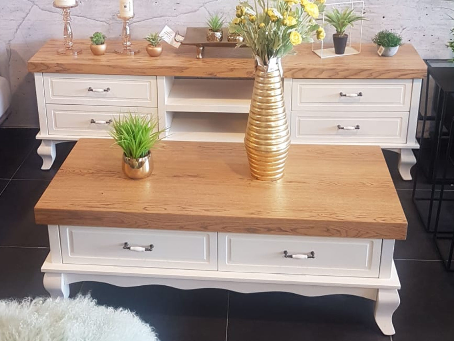 סט מזנון ושולחן דגם לואי